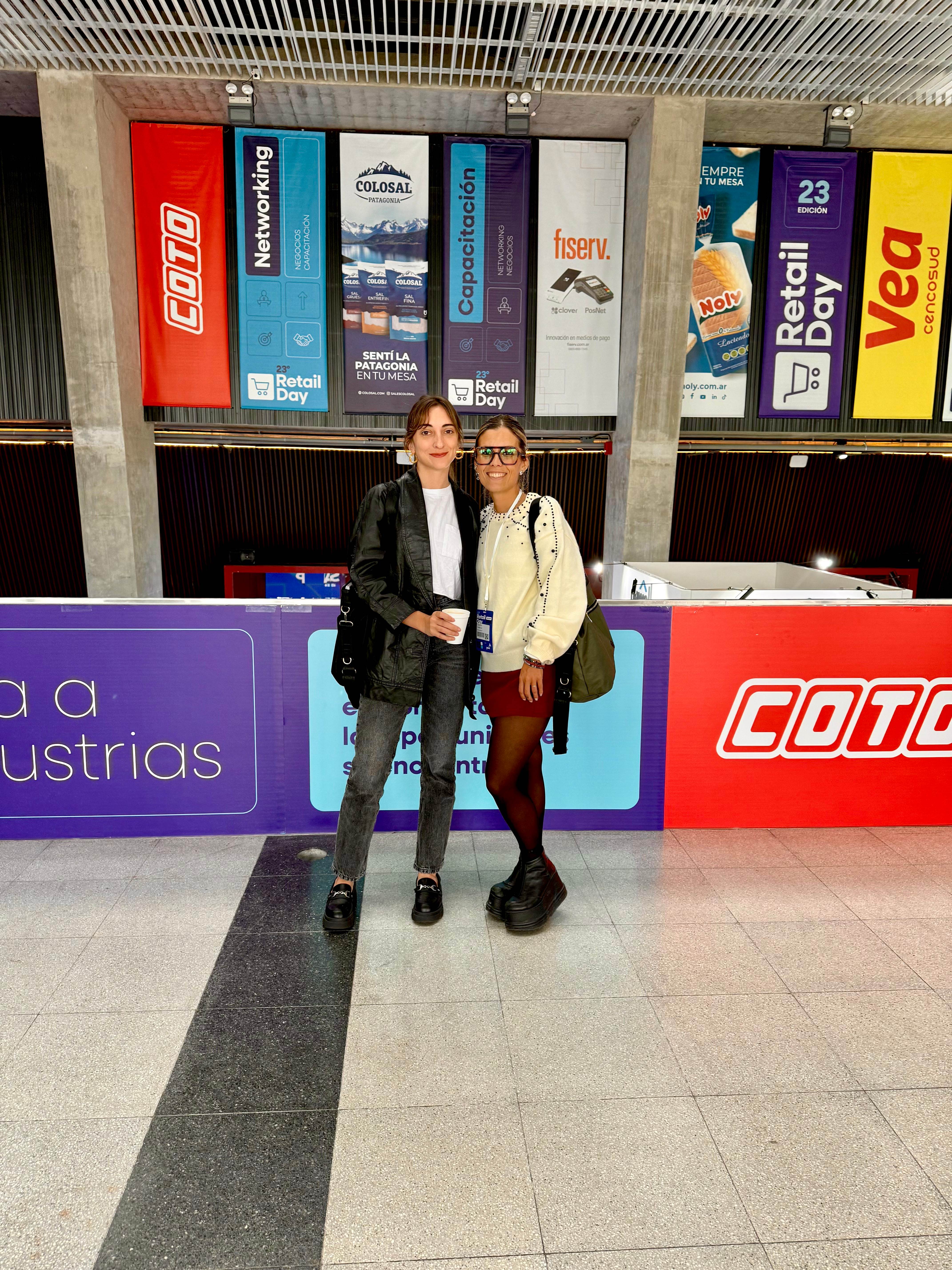 Evento corporativo y networking profesional