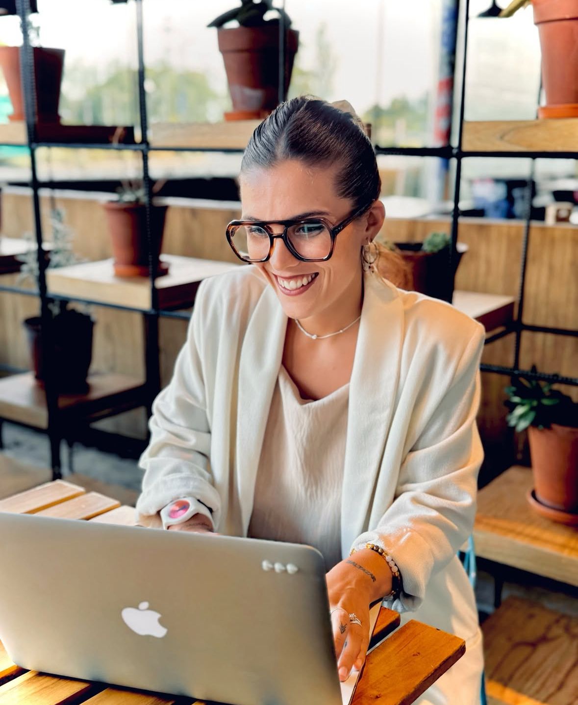 Líder profesional trabajando en estrategia empresarial